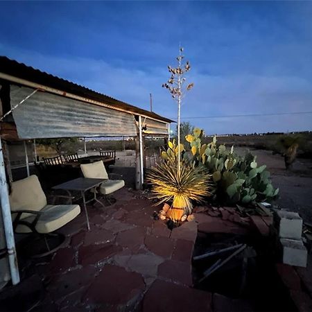 Hole In The Wall Getaway - Usa Mexico Border Bed And Breakfast Columbus 외부 사진