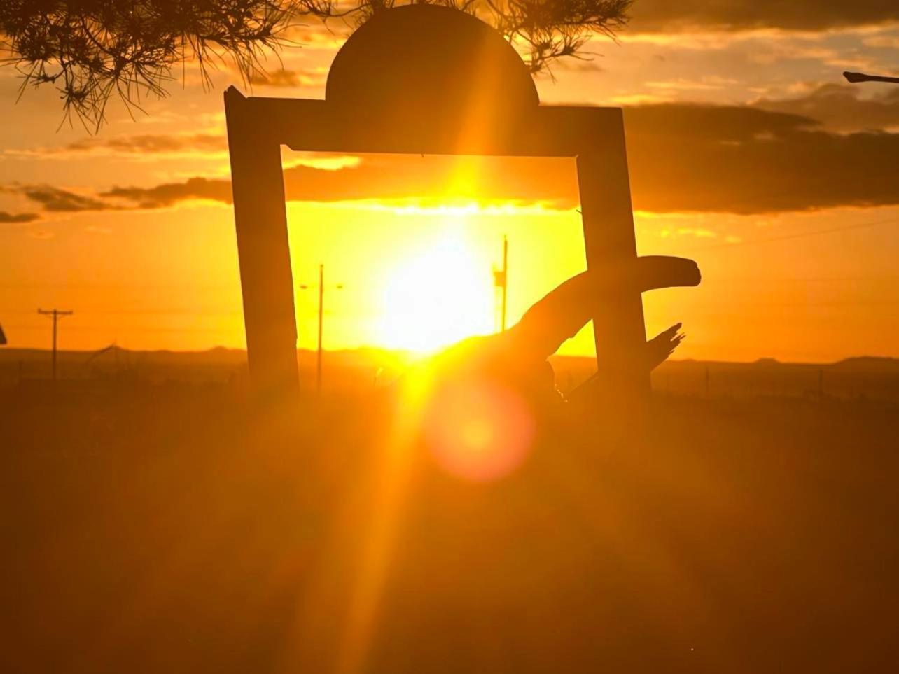 Hole In The Wall Getaway - Usa Mexico Border Bed And Breakfast Columbus 외부 사진