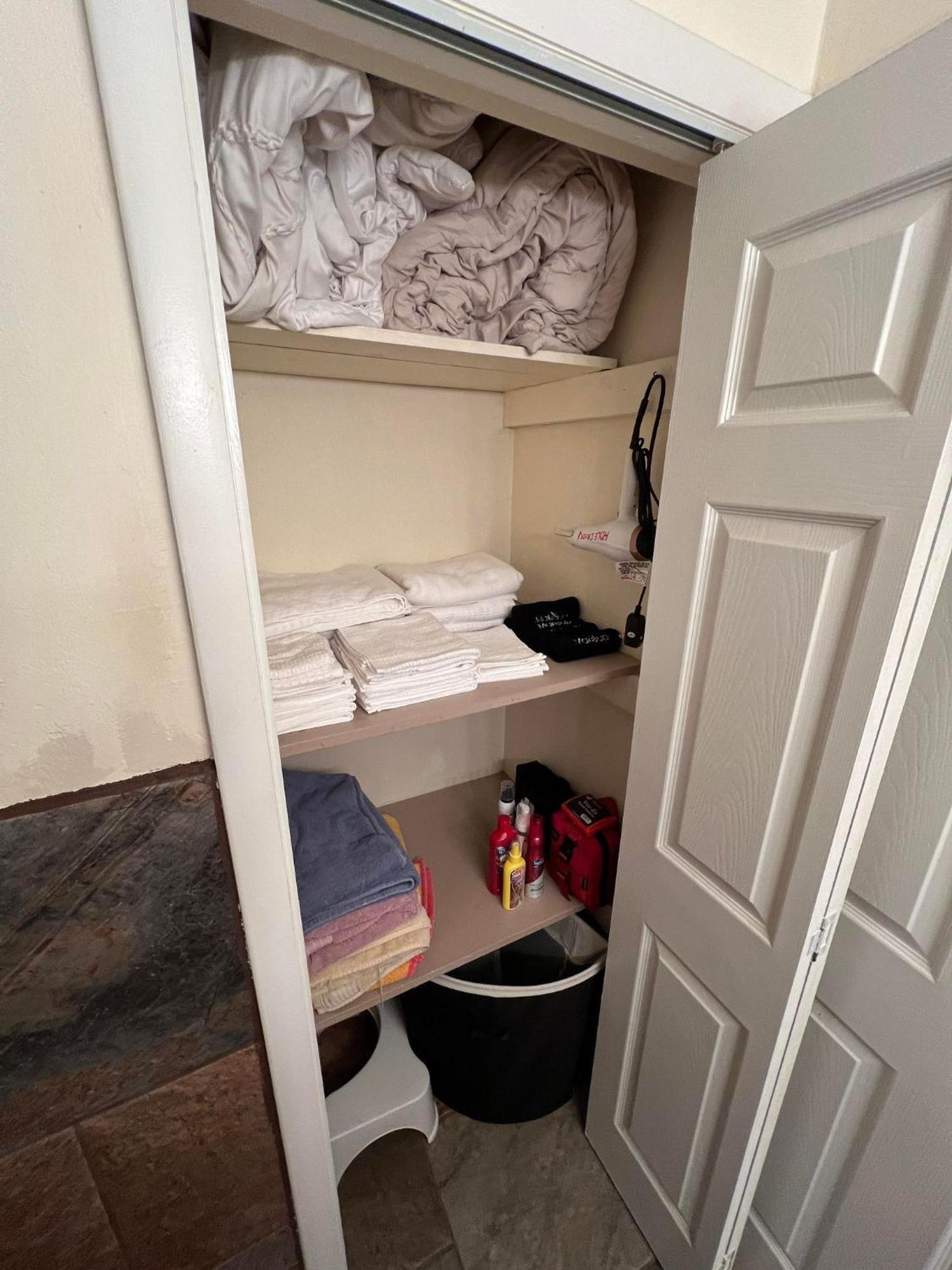 Hole In The Wall Getaway - Usa Mexico Border Bed And Breakfast Columbus 외부 사진