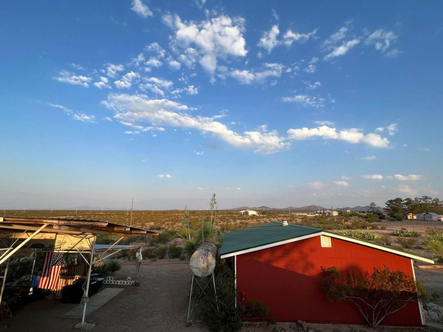 Hole In The Wall Getaway - Usa Mexico Border Bed And Breakfast Columbus 외부 사진