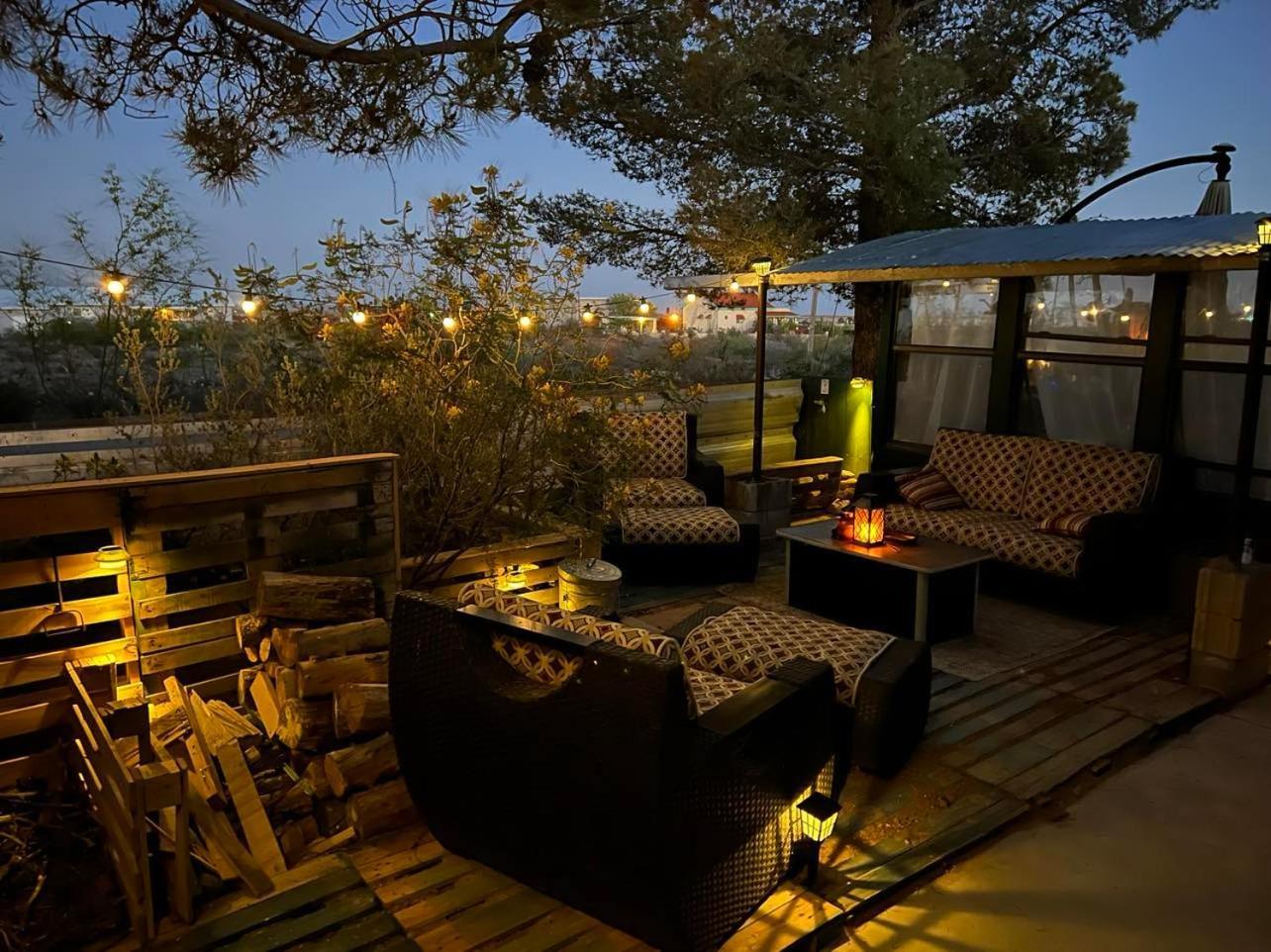 Hole In The Wall Getaway - Usa Mexico Border Bed And Breakfast Columbus 외부 사진
