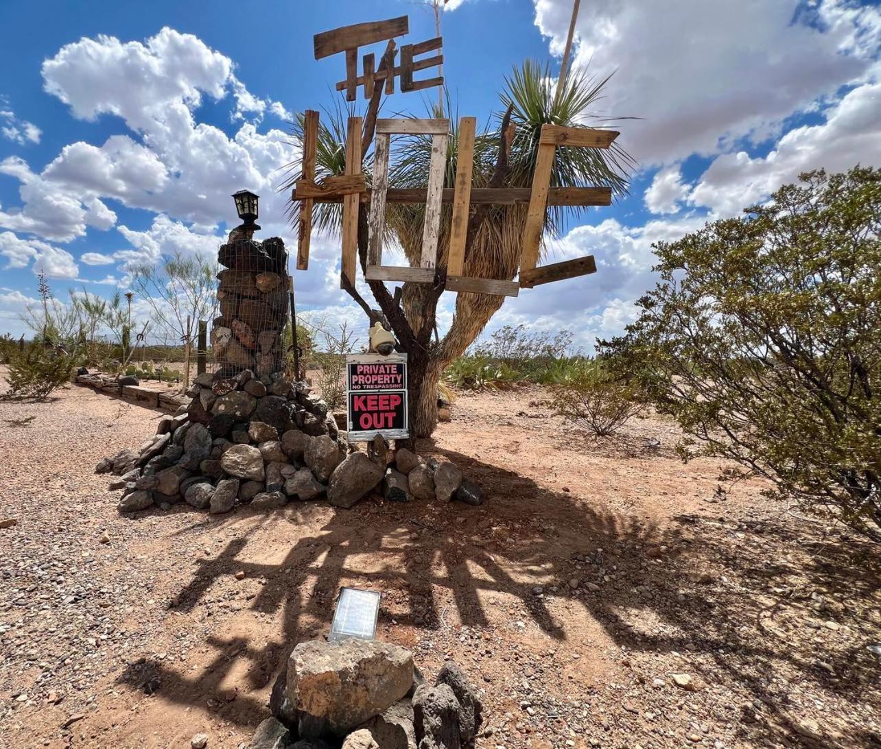 Hole In The Wall Getaway - Usa Mexico Border Bed And Breakfast Columbus 외부 사진