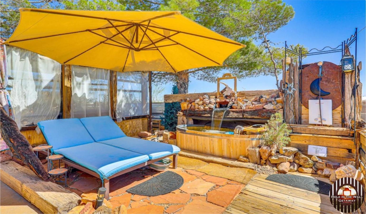 Hole In The Wall Getaway - Usa Mexico Border Bed And Breakfast Columbus 외부 사진