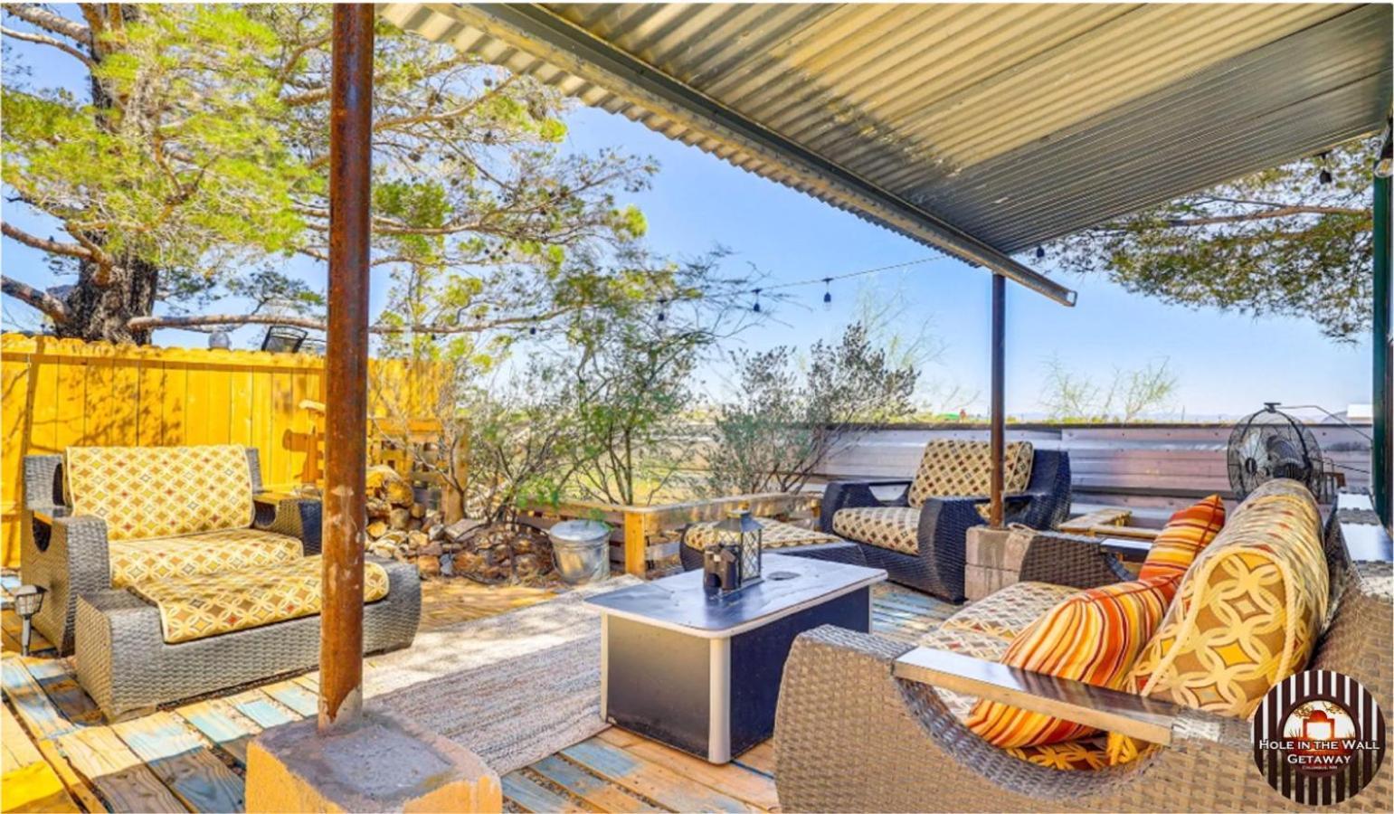 Hole In The Wall Getaway - Usa Mexico Border Bed And Breakfast Columbus 외부 사진